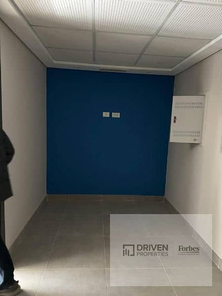Fully Finished With ACs Clinic for Rent in New Giza Health Park Meditown 6th Of October Sheikh Zayed – pohled 5