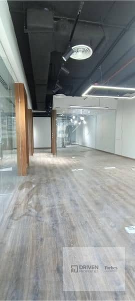 Fully Finished Office with ACs for Rent in The Portal Sodic West Sheikh Zayed Beverly Hills – pohled 2