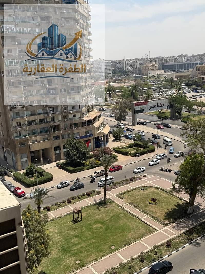 3 9e7eed62-1539-4e00-9e41-344fe53125d9. jpg