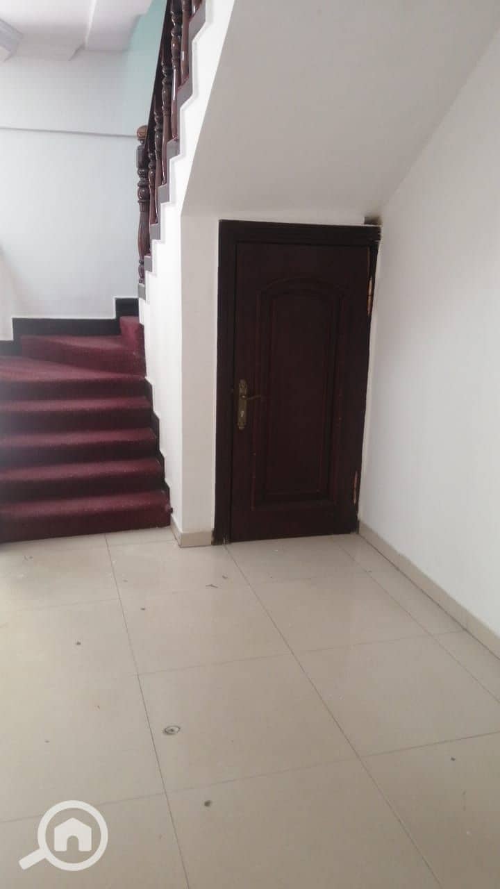Luxury Duplex for Sale on South 90 Street | 360 SQM + 100 SQM Private Garden | Prime Location Facing Air Force Hospital & Lake View Compound | Read - Aanzicht 6