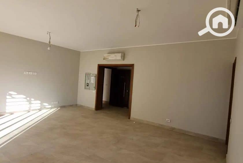 An apartment with a garden, furnished with air conditioning, ready for living in 6 West in Beverly. – pohled 6