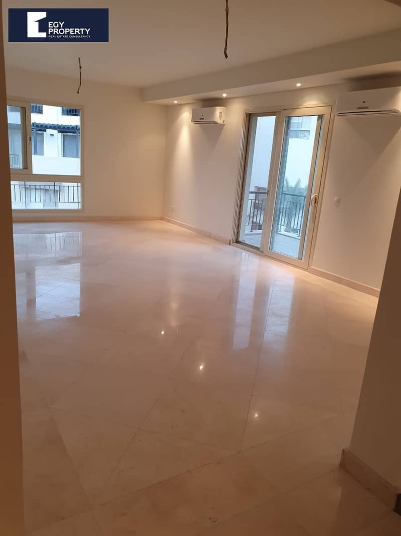 Villa For Sale In Uptown Emaar New Cairo Super Lux Ready To Move - Widok 6