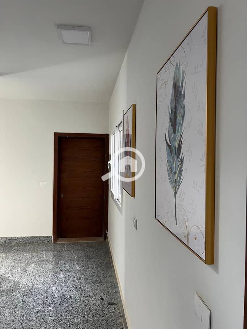 very special resale apartment for sale direct from the owner at a price lower than the developer's price, negotiable for a quick sale. Kayan Compound - Widok 3