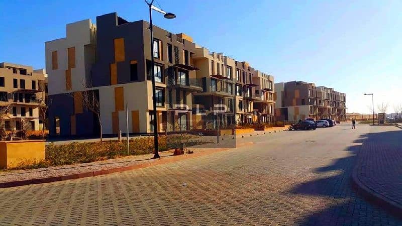 11 property-for-sale-in-new-cairo-city-90-street-compound-eastown-sodic-tagamoa. jpg