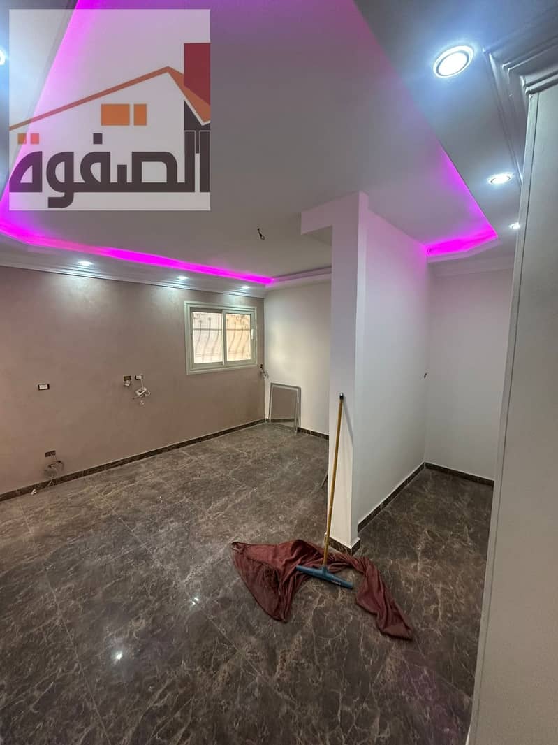 An office for rent in Zahraa El Maadi with a distinguished and upscale location. Very close to Fifty Street and near Carrefour, as well as all services, restaurants, and branded stores. It is licensed for administrative use. - Ansicht 2