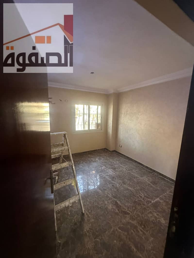 An office for rent in Zahraa El Maadi with a distinguished and upscale location. Very close to Fifty Street and near Carrefour, as well as all services, restaurants, and branded stores. It is licensed for administrative use. - Ansicht 4