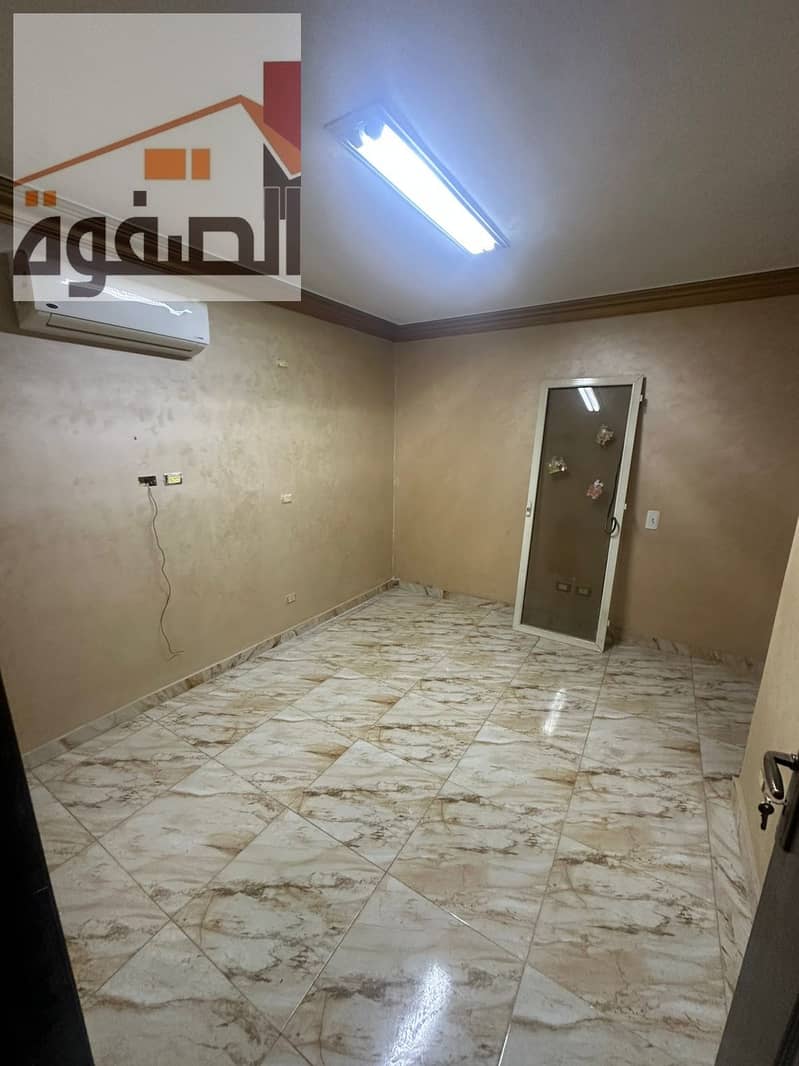 An office for rent in Zahraa El Maadi with a distinguished and upscale location. Very close to Fifty Street and near Carrefour, as well as all services, restaurants, and branded stores. It is licensed for administrative use. - Ansicht 6
