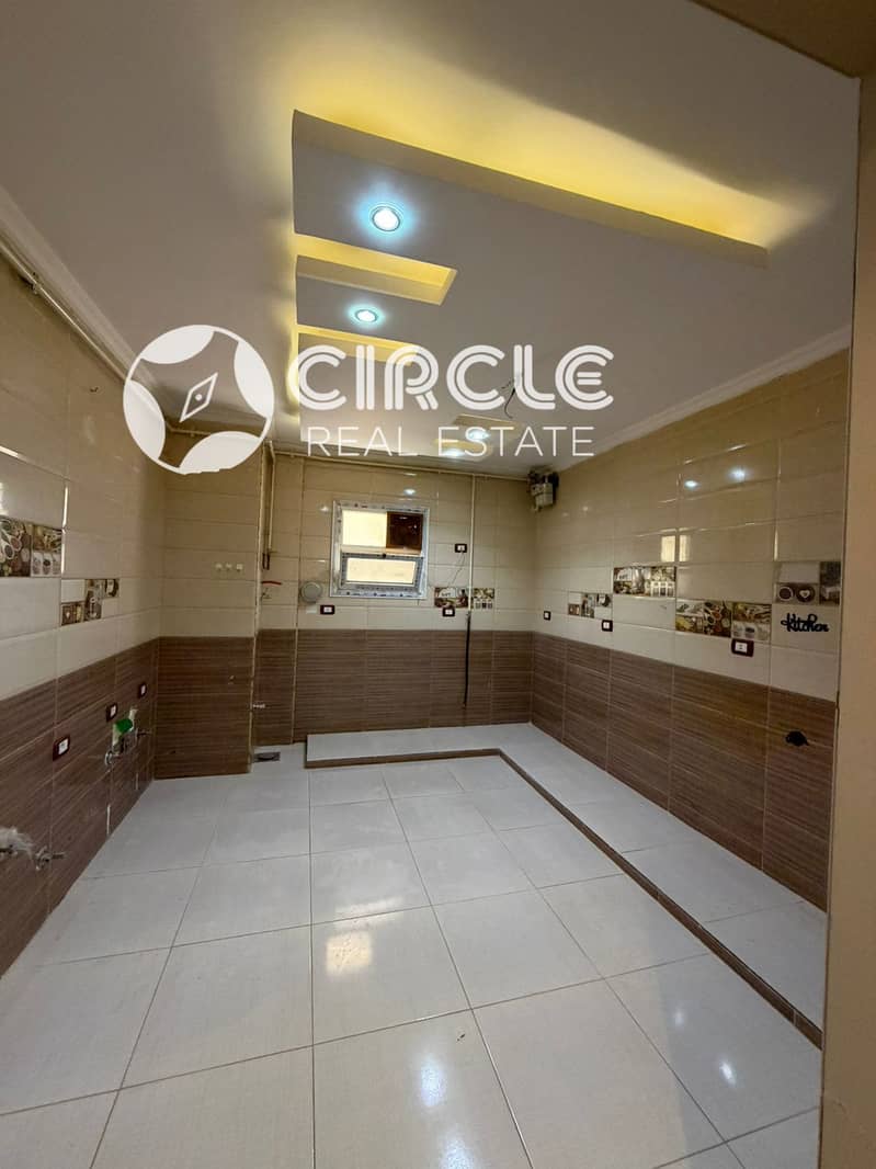 Fully Finished 185 sqm Premium Apartment For Sale in The Square Fifth Settlement New Cairo near AUC - Widok 3