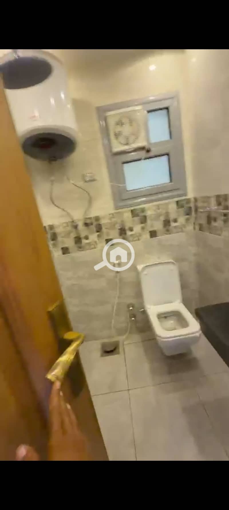 12 1000398144. jpg