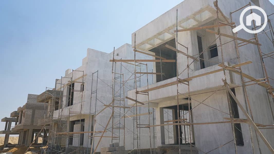Apartment for Sale 160 sqm with 547,000 EGP Down Payment in The Crest Compound Fifth Settlement New Cairo - Bild 2