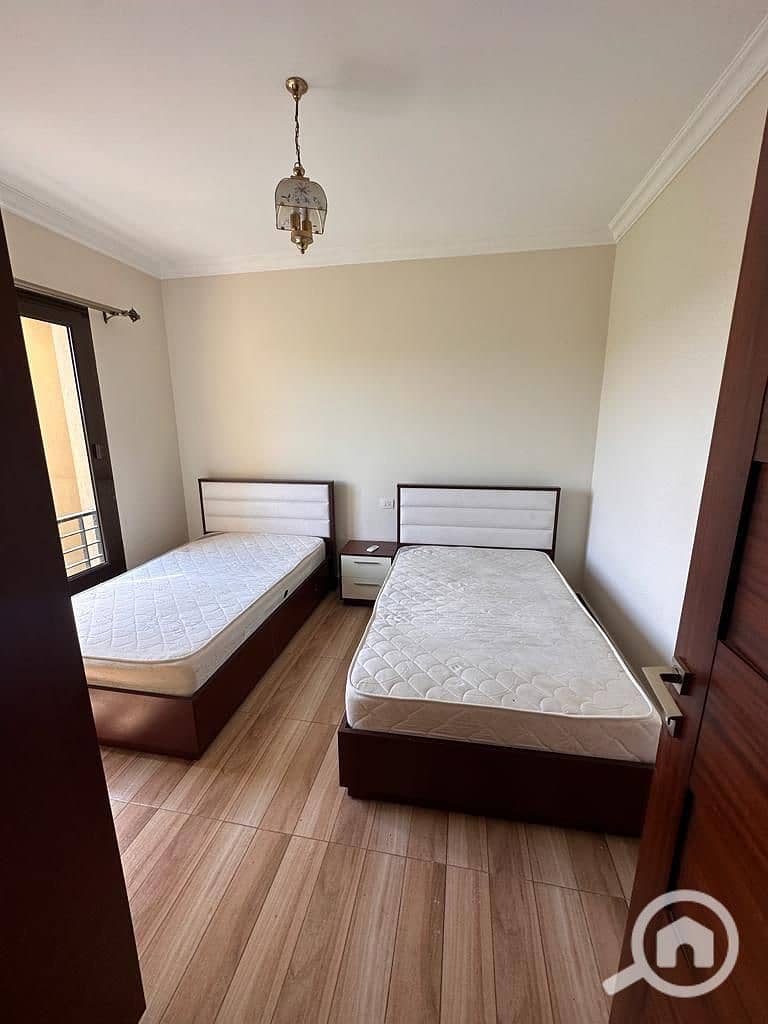 A distinctive apartment with elegant furnishings for rent in Casa Beverly Hills. - Mehr