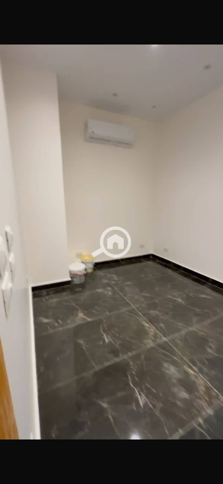 Office for Rent in Karma 4 Mall, Sheikh Zayed With Air-Conditioning – pohled 3