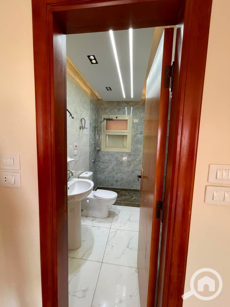 Apartment for rent in Al-Khamail Compound, 170 m, second floor, first occupancy, there is a private car garage. - Widok 4