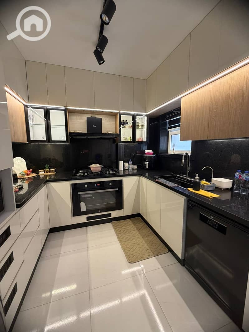 For sale in the best and latest stages of Al-Rehab in the new phase seven, an apartment of 211 m. - Pogled 6