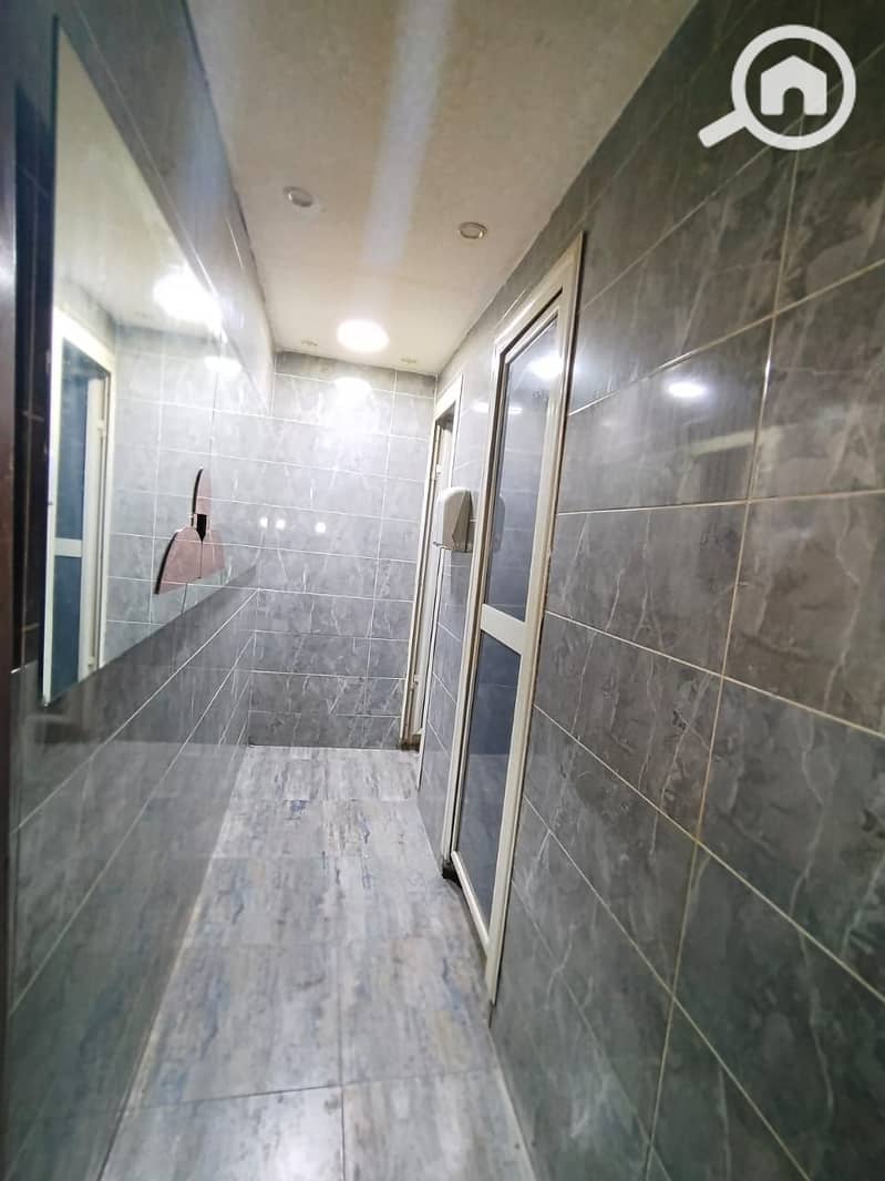 Coffee shop for rent 265 m in Zahra Al-Maadi with high population density - Mehr