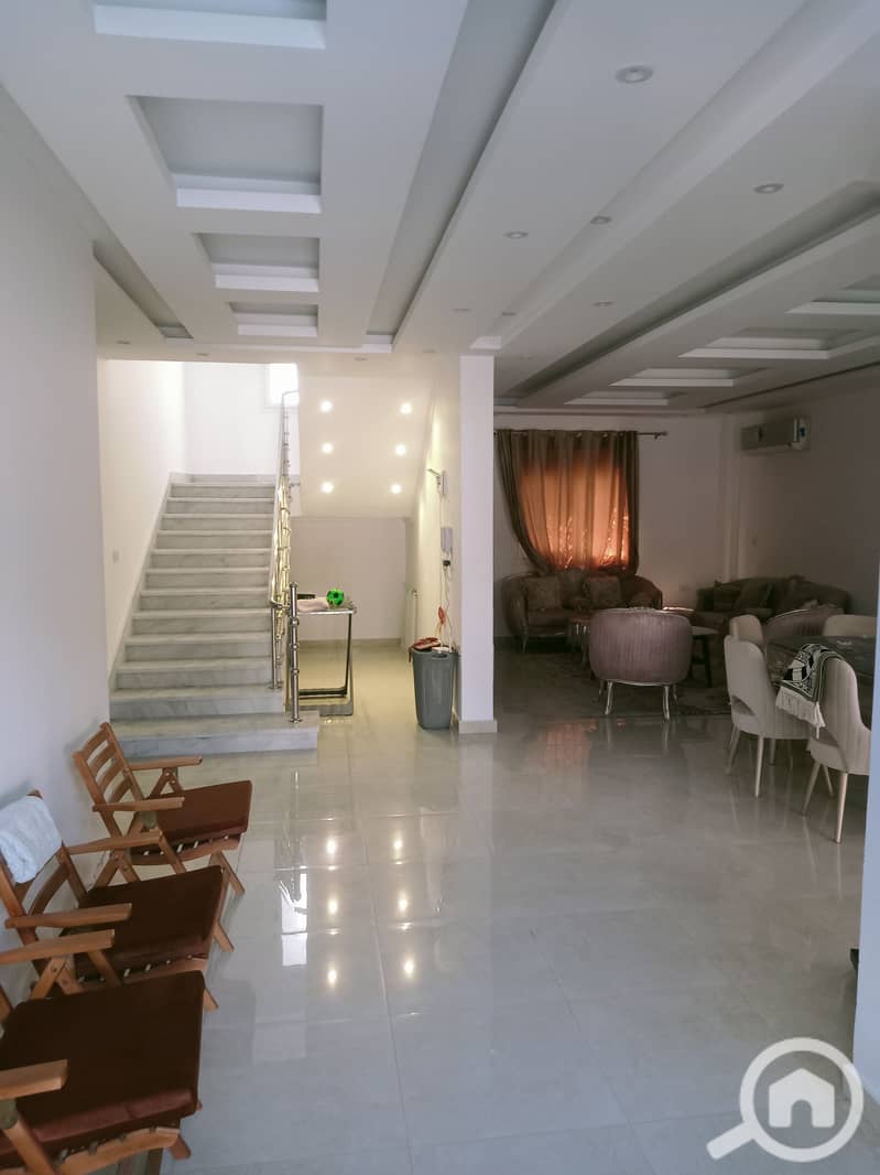 Villa for sale with registered blue contract inside a compound - Vista 6
