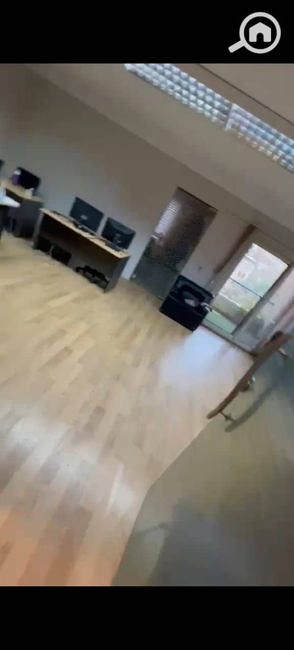 8 1000996662. jpg