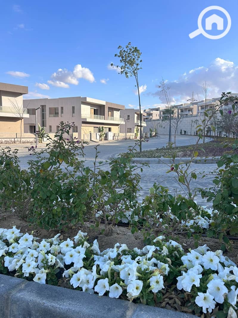 Ready-to-Move Townhouse for Sale at Al Hadaba Compound – October - Mehr