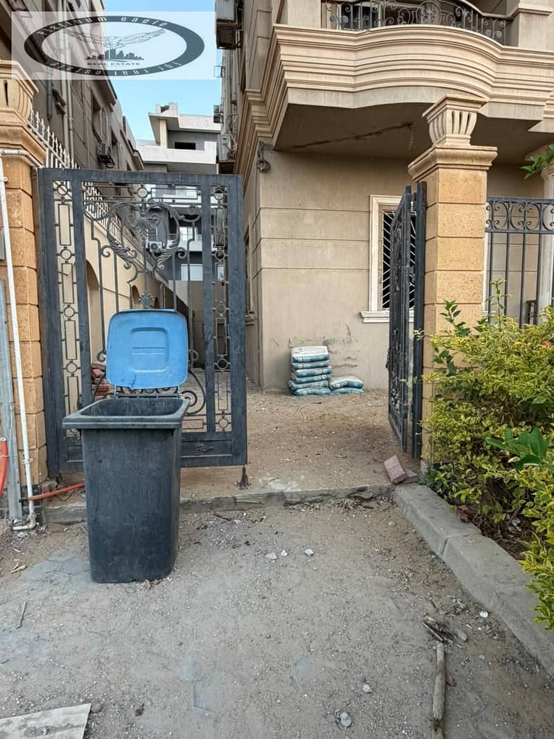 Duplex for sale in New Cairo, Al Banafseg 10 Garden view Private entrance Near 90th Street and Waterway – pohled 5