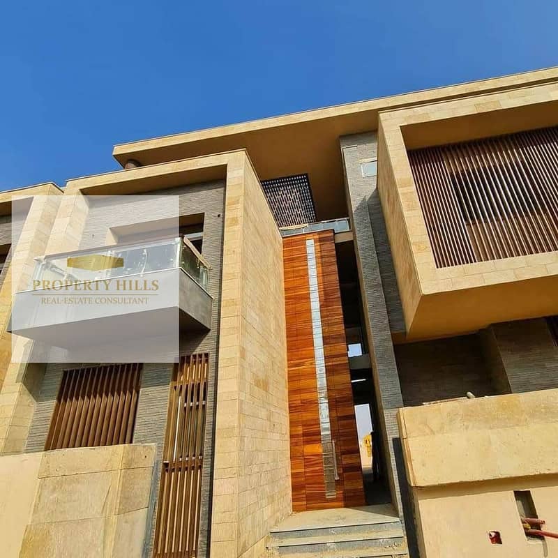 Villa for sale with a 50% discount in the Butterfly compound (بترفلاي) in Al Mostakbal City, next to Madinaty and just minutes from the Fifth Settlement, by Madinet Masr. - Mehr