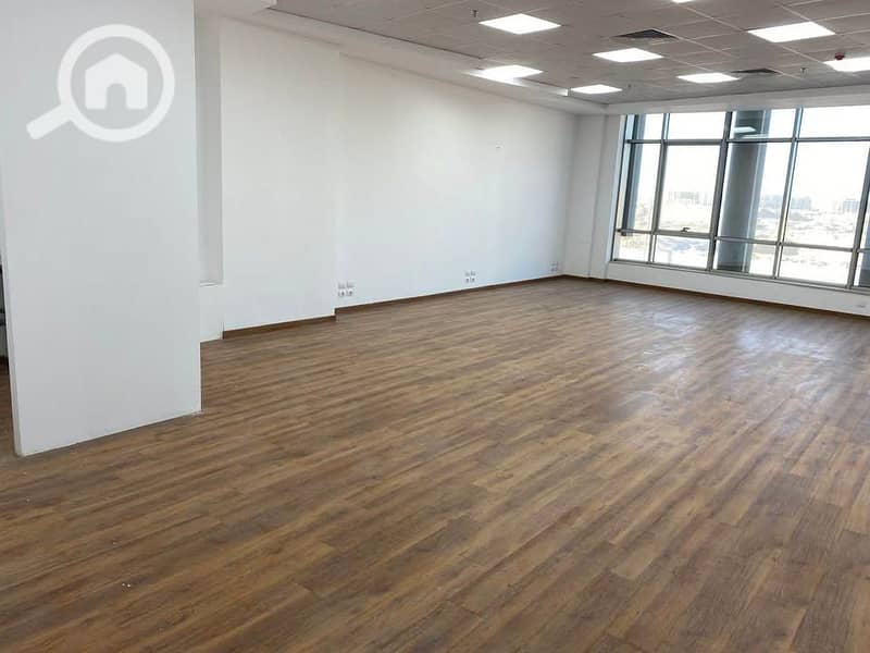 Ready to move Office in skywalk, Directly on 26th of July Corridor – pohled 4