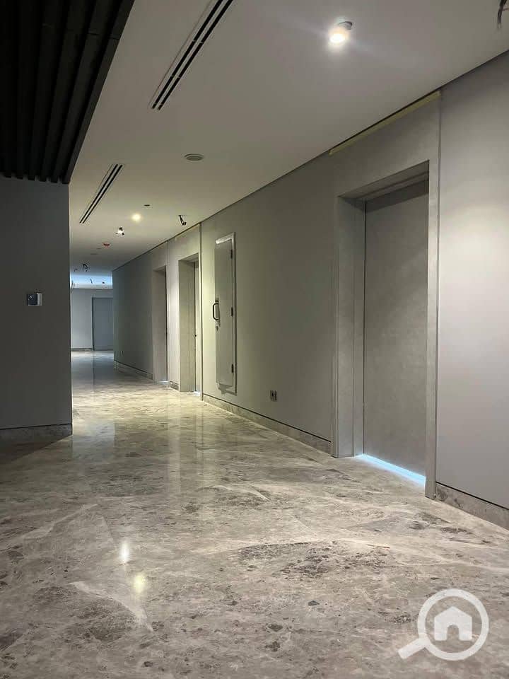 Ready to move Office in skywalk, Directly on 26th of July Corridor – pohled 6