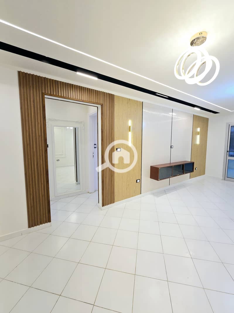 Apartment for sale in Alexandria, Al-Nakhil Beach, fourth building to the sea, suitable for residence and good investment, fully registered with all facilities. - Ansicht 5
