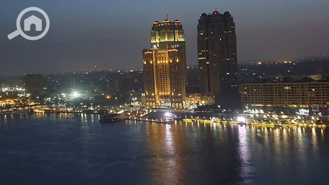 Amazing apartment for rent with a panoramic view directly on the Nile, featuring a highly distinctive finishing and location. - Widok 3