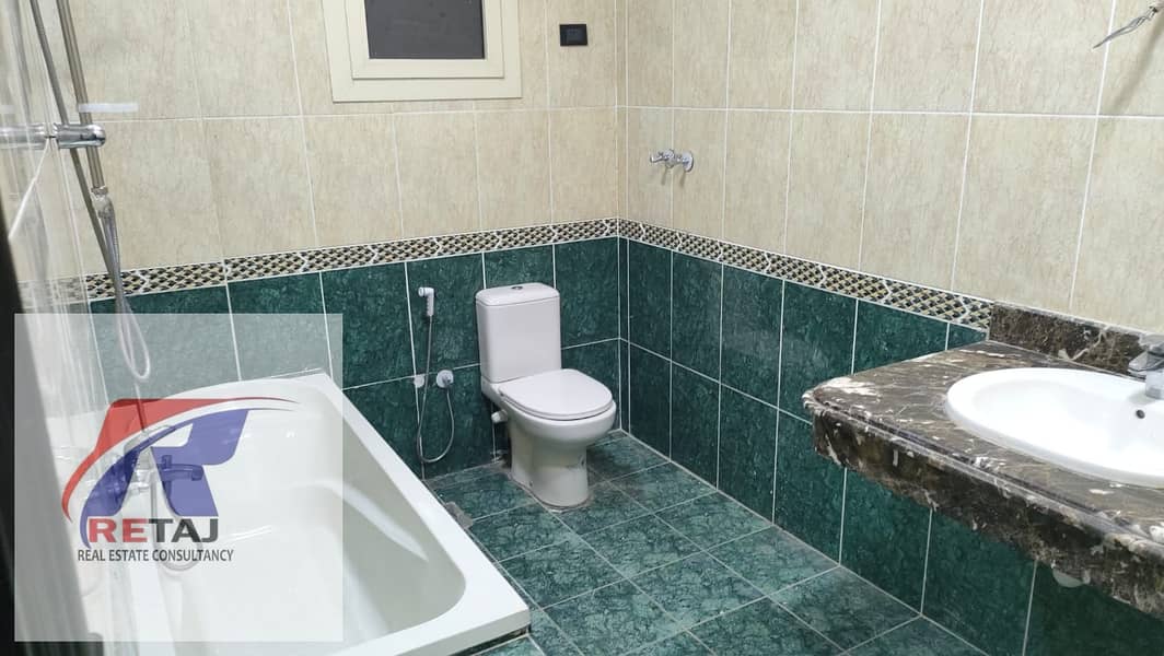 New apartment for rent in Al Yasmin Villas, First Settlement, 200 square meters, ground floor (not basement), super deluxe finishing, brand new kitche - Więcej