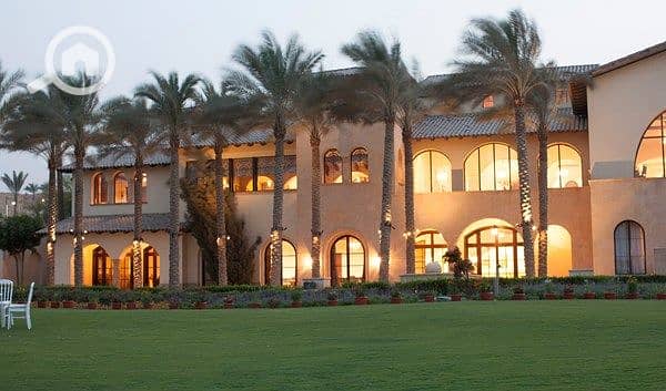 8 uptown_about-amenities-golf-clubhouse. jpg