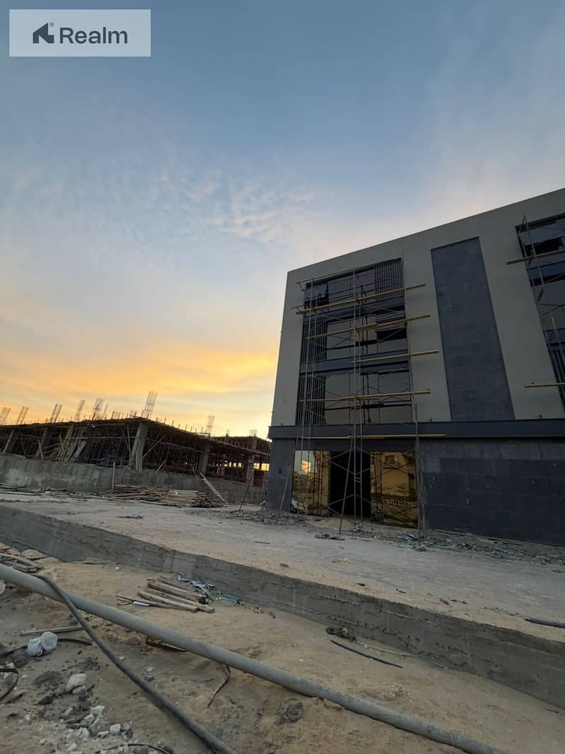 office 74 meter fully finished by Ac,s delviery 1 year installment up to 10 years - Widok 4
