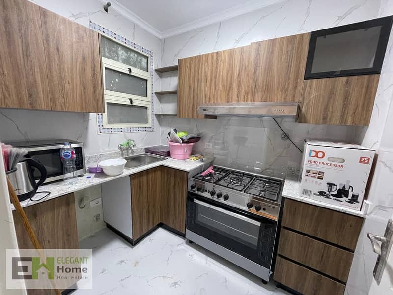 Ground furnished apartment in Katameya Garden - Meer