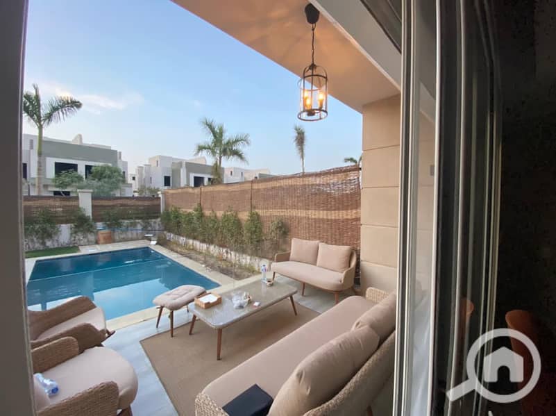 For Sale Standalone villa Prime location - Bild 2
