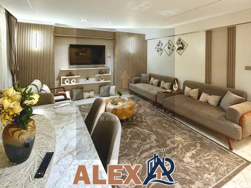 Furnished hotel apartment for rent in Stanley steps away from the beach with an open view – další