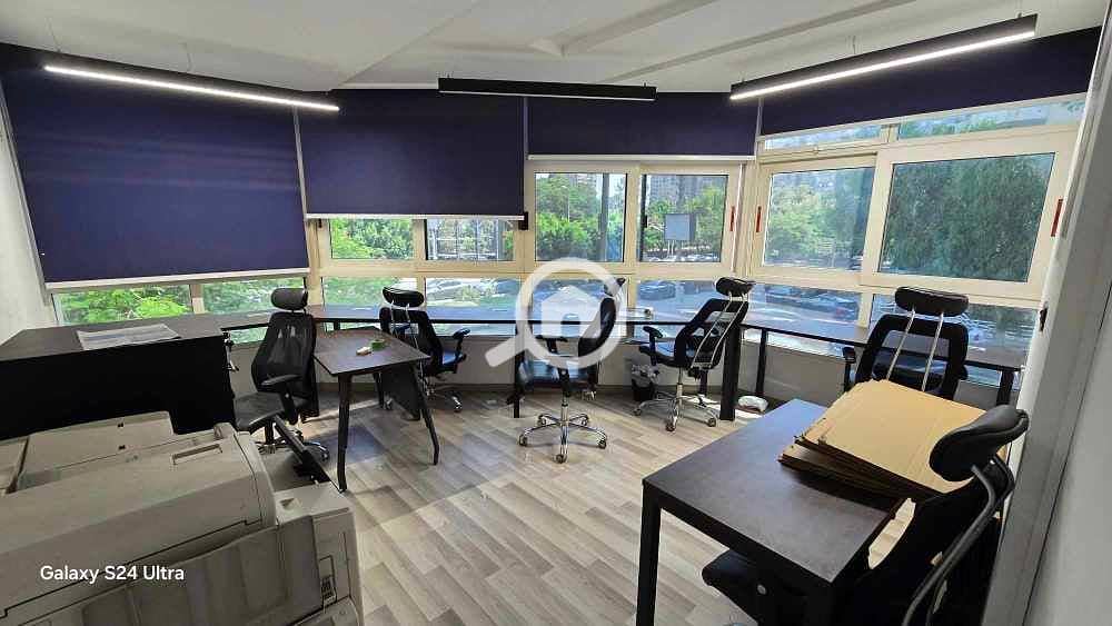 Administrative headquarters for rent, 700 meters, luxurious finishing, central air conditioning, prime location with a view of the ميرلاند park, divisible. – pohled 2