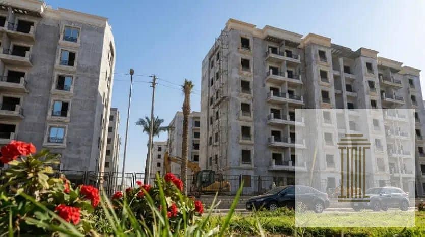 127 sqm fully finished apartment with delivery within a few months. 10% down payment. Prime location in front of Rehab City and Swan Lake Hassan All - Widok 2
