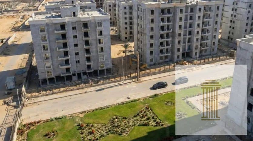 127 sqm fully finished apartment with delivery within a few months. 10% down payment. Prime location in front of Rehab City and Swan Lake Hassan All - Widok 4