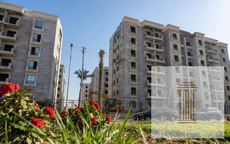 127 sqm fully finished apartment with delivery within a few months. 10% down payment. Prime location in front of Rehab City and Swan Lake Hassan All - Więcej