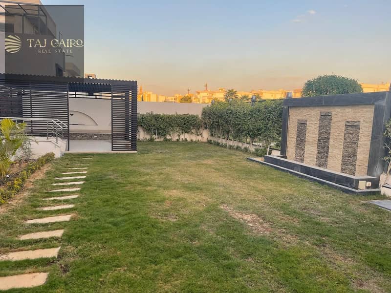 Luxury villa with the best view for sale in Al-Qoronfol Heights compound. - Widok 3