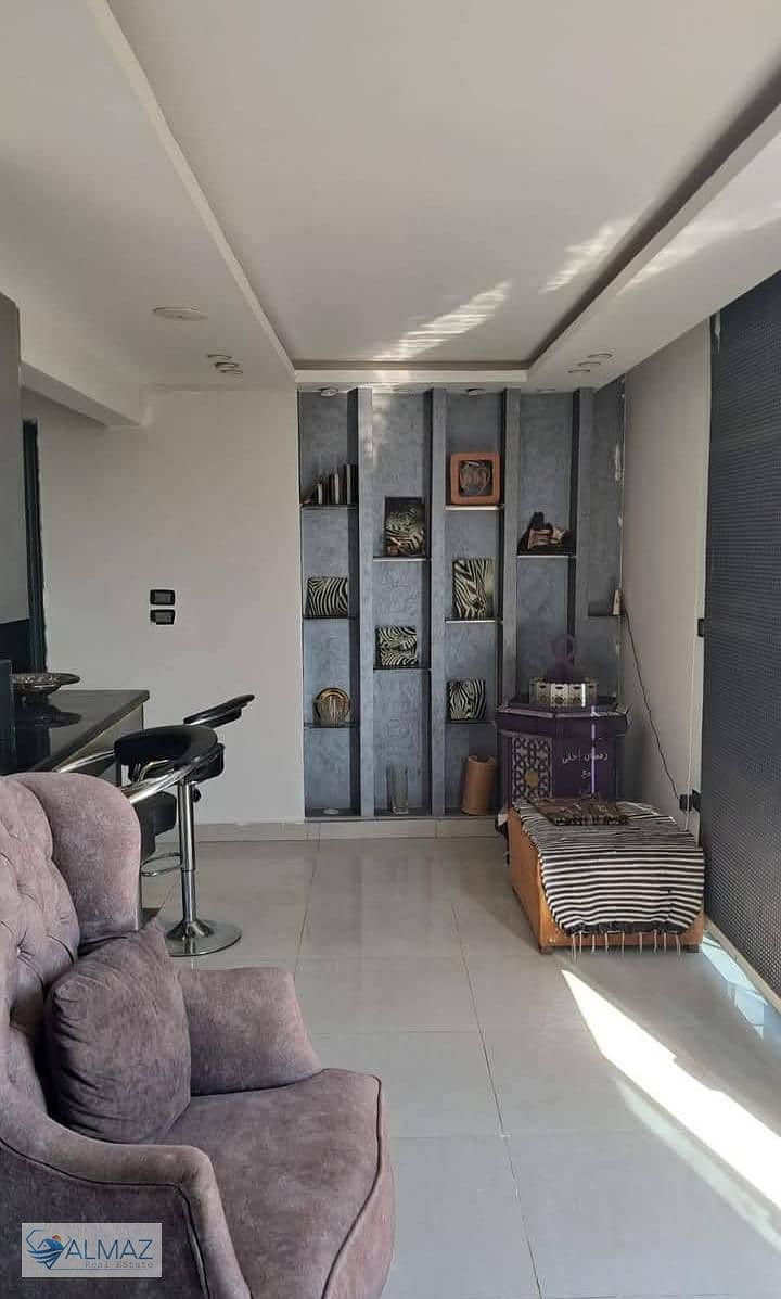 Furnished duplex, 212 sq m, for rent in Dorra Cairo Compound, Fifth Settlement, directly opposite the gates of Rehab City. – pohled 4