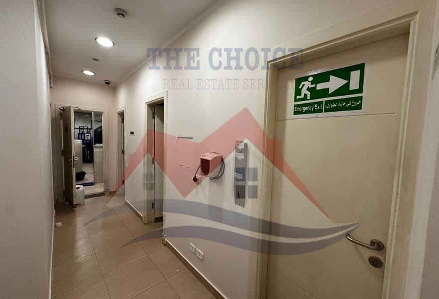Fully Finished Medical Center for Sale in October – pohled 5