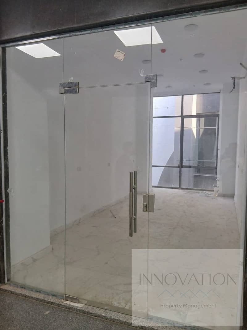 Commercial space 45 sqm for rent in a mall (3rd settlement) Prime location - Ansicht 3