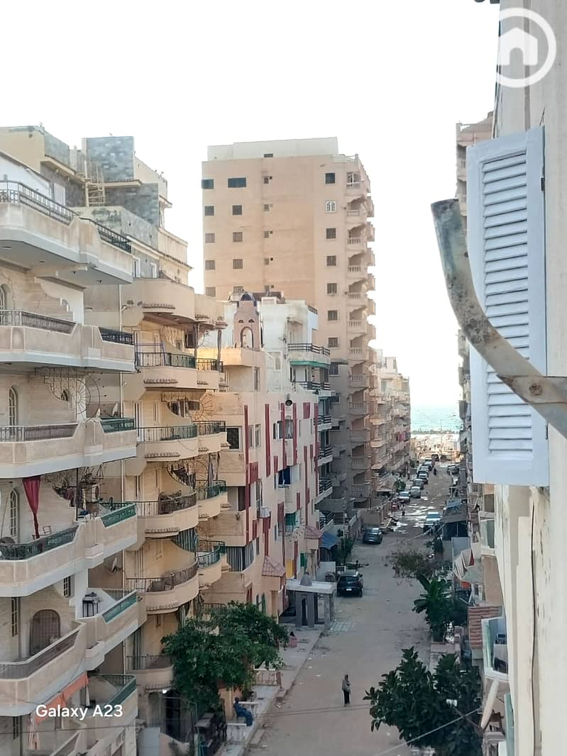 An apartment by the sea in Al-Ajmi, Al-Nakhil beach, suitable for housing and good investment with luxurious finishing. – pohled 2