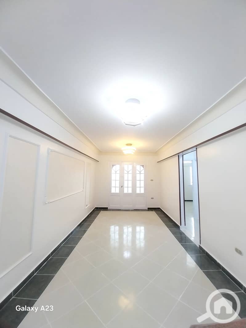 An apartment by the sea in Al-Ajmi, Al-Nakhil beach, suitable for housing and good investment with luxurious finishing. – pohled 6