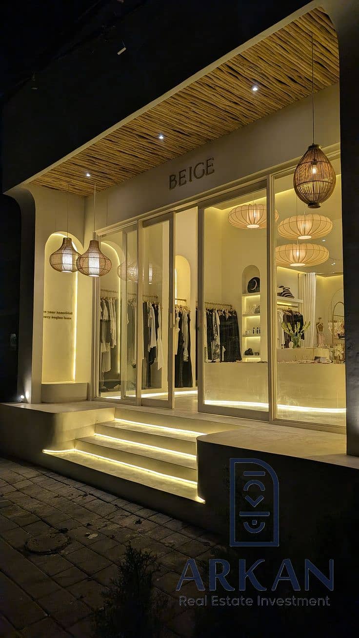 I own a ground floor shop of 14 meters in Ali Al-Mamshi Tourist Mall on the Italian Neighborhood Road next to the bank complex and in front of Jama School in the heart of Hadayek October in Kima mall. – pohled 2
