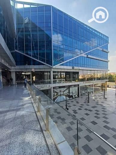 Clinic for Rent in Ritzy Mall, Sheikh Zayed (66 sqm, A/C included) - Więcej