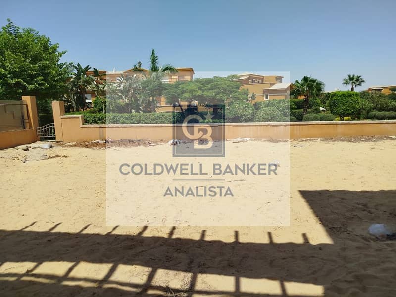 standalone for sale under market price in golden square prime location semi finshed 550m new cairo. - Więcej