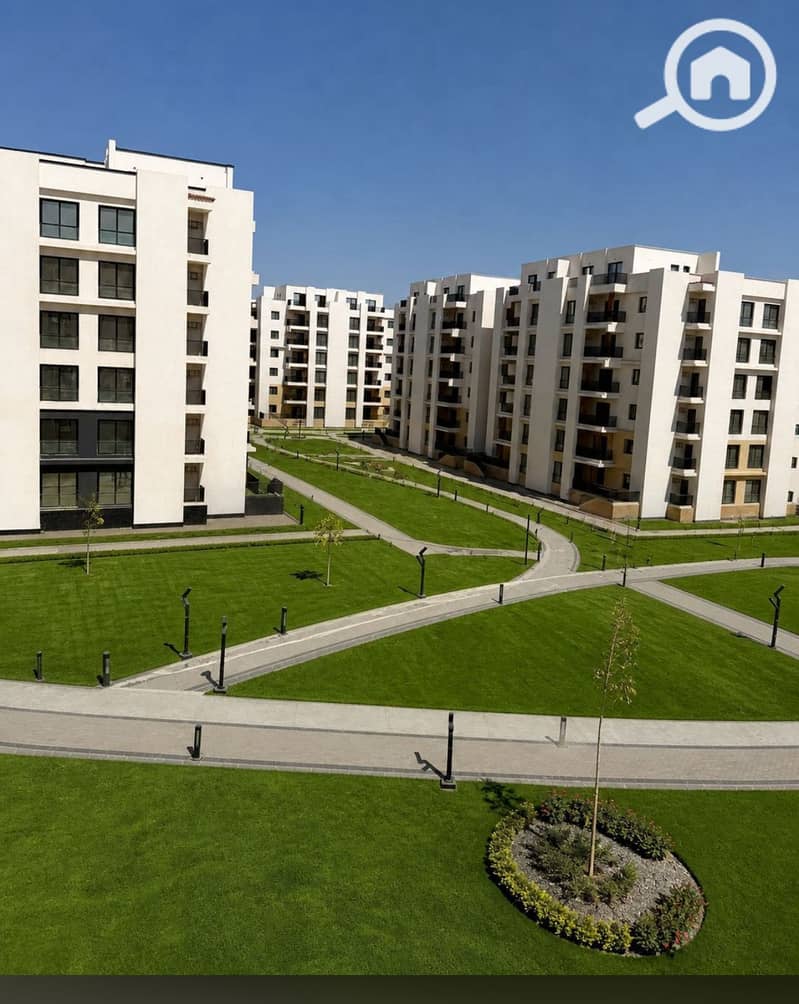 APT with special price for sale cash , fully paid installments , fully finished , RTM in compound Bliss Gate Elsheikh Zayed - Aanzicht 2