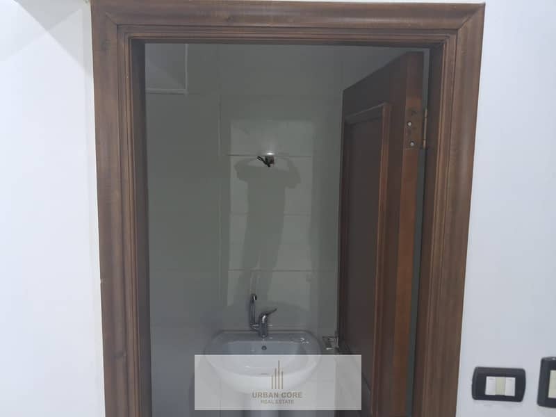 8 103292. jpg