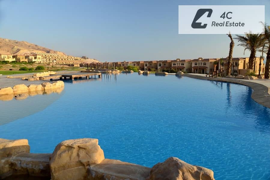 Under market price Townhouse for sale 150 m fully finished Prime location Second row directly on the sea in Telal Sokhna - Ansicht 3